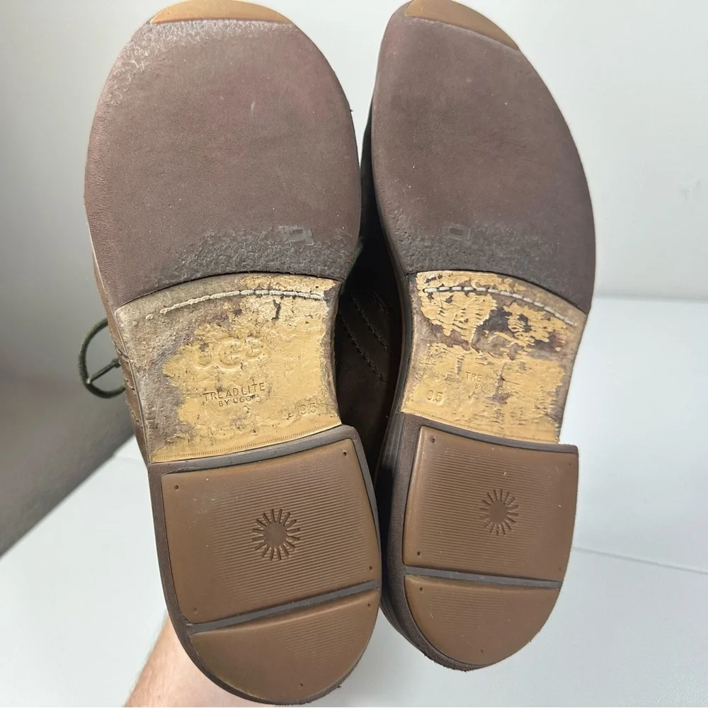 UGG Australia Dagmann Leather Chukka Boots